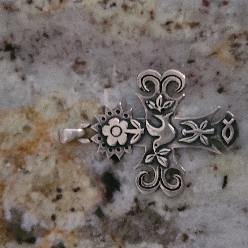 Retired James Avery Sterling Extra Large Primavera Cross Pendant.